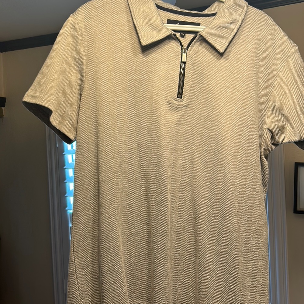 Muavis Dress Shirt (UK: XL) (US:L)